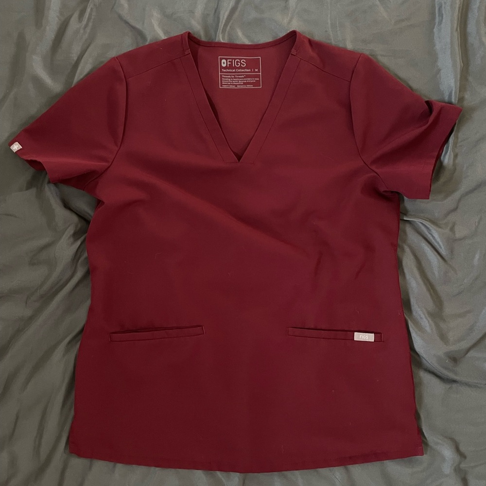 Figs scrub top